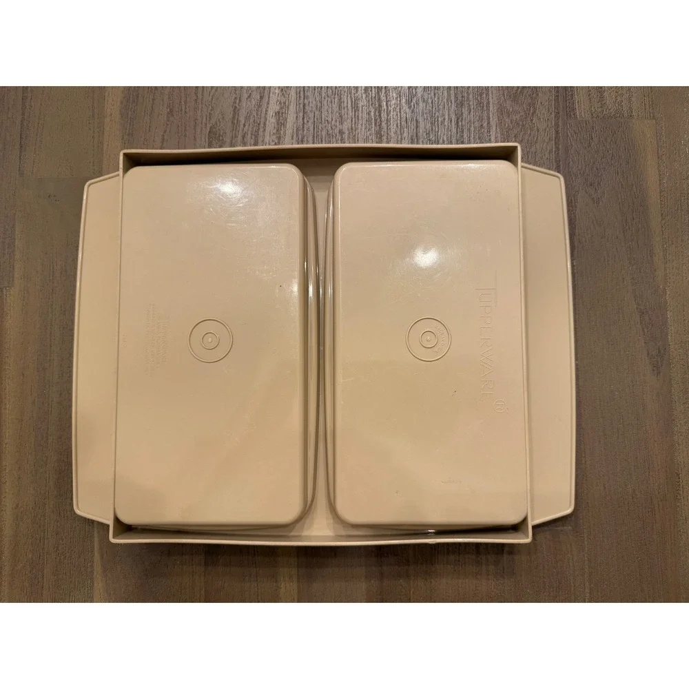 Vintage Tupperware Deviled Egg Carrier Almond Beige with Lid and Inserts‎